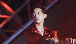 娱乐圈爆料短腿小花,逆袭之路，星光熠熠